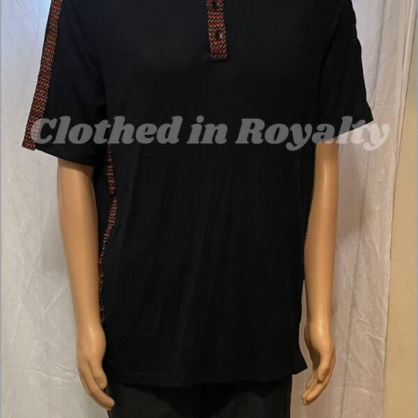 T shirt for men with kente decoration. Size XL